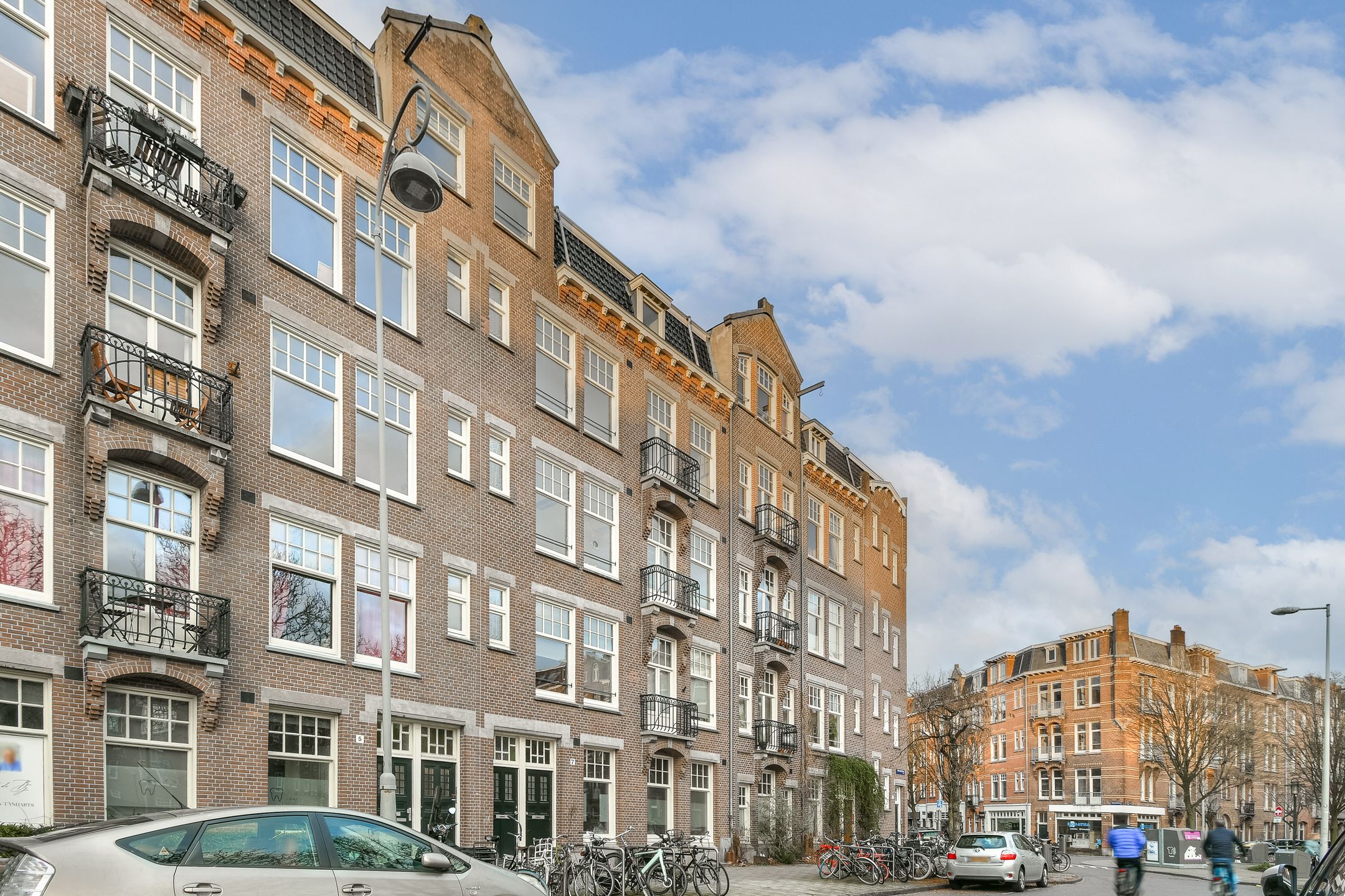 Spacious and Light Three-Room Apartment with Two Balconies in Amsterdam Transvaalbuurt-Oost — 14