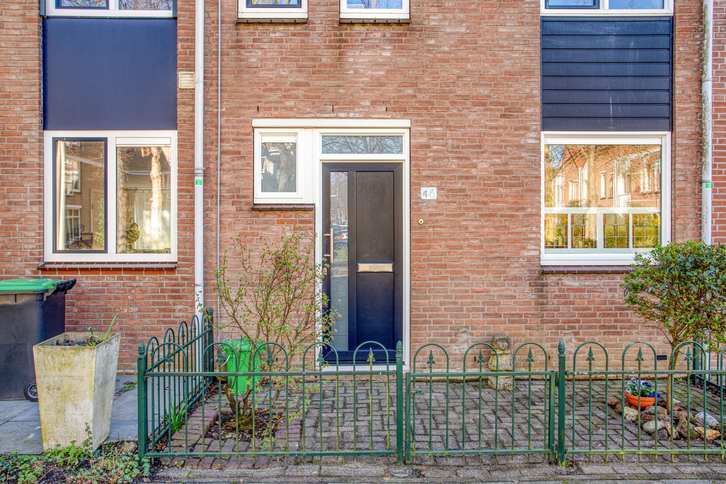 Spacious Family Home with Sunny Garden Near Water in Nieuw Waldeck — 35