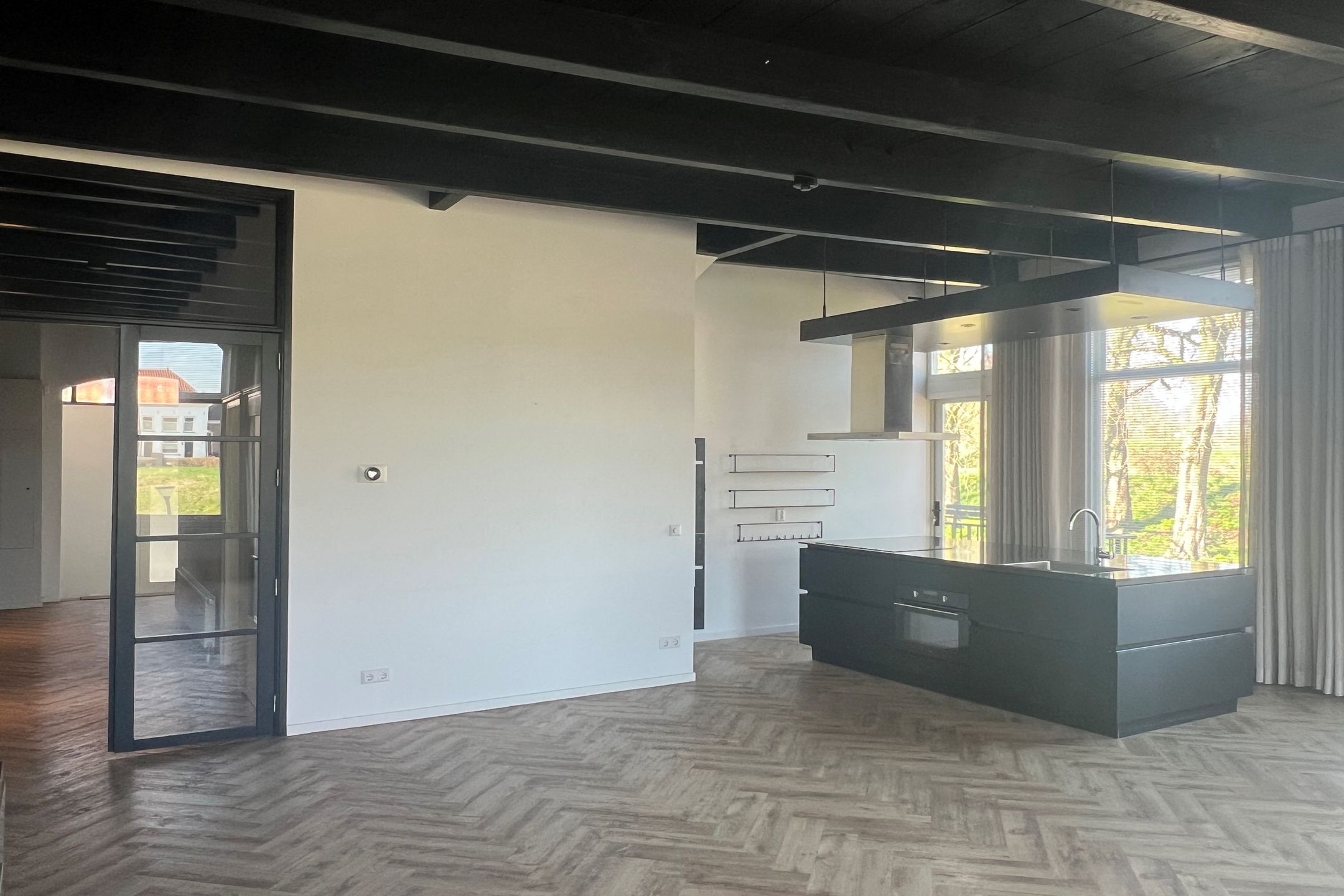 Spacious corner apartment with 3 bedrooms, 3 bathrooms, and 2 balconons in Gorinchem Center — 20