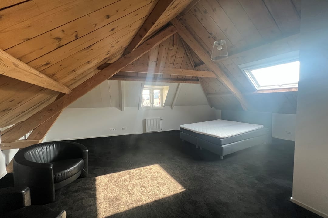 Spacious corner apartment with 3 bedrooms, 3 bathrooms, and 2 balconons in Gorinchem Center — 30