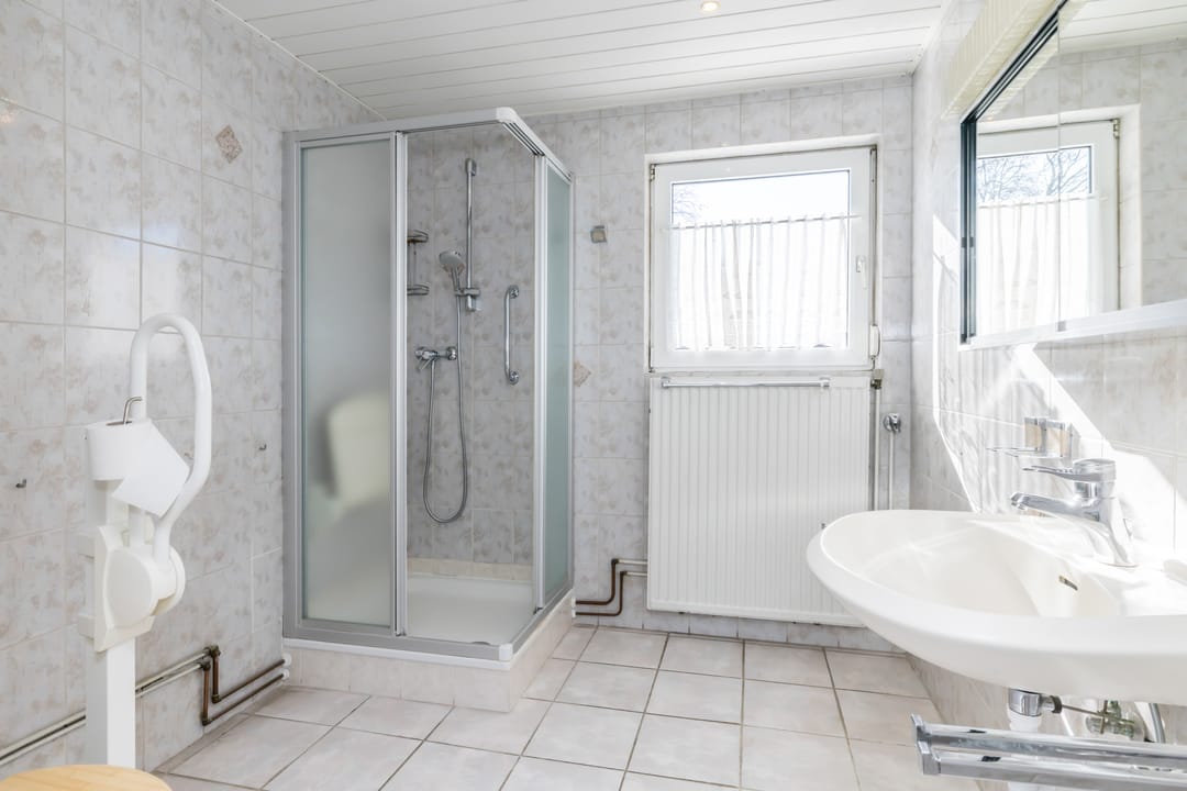 Renovation opportunity: Corner house with garage in quiet Kerkrade neighborhood — 16