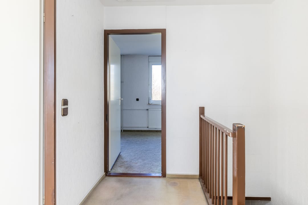 Renovation opportunity: Corner house with garage in quiet Kerkrade neighborhood — 17