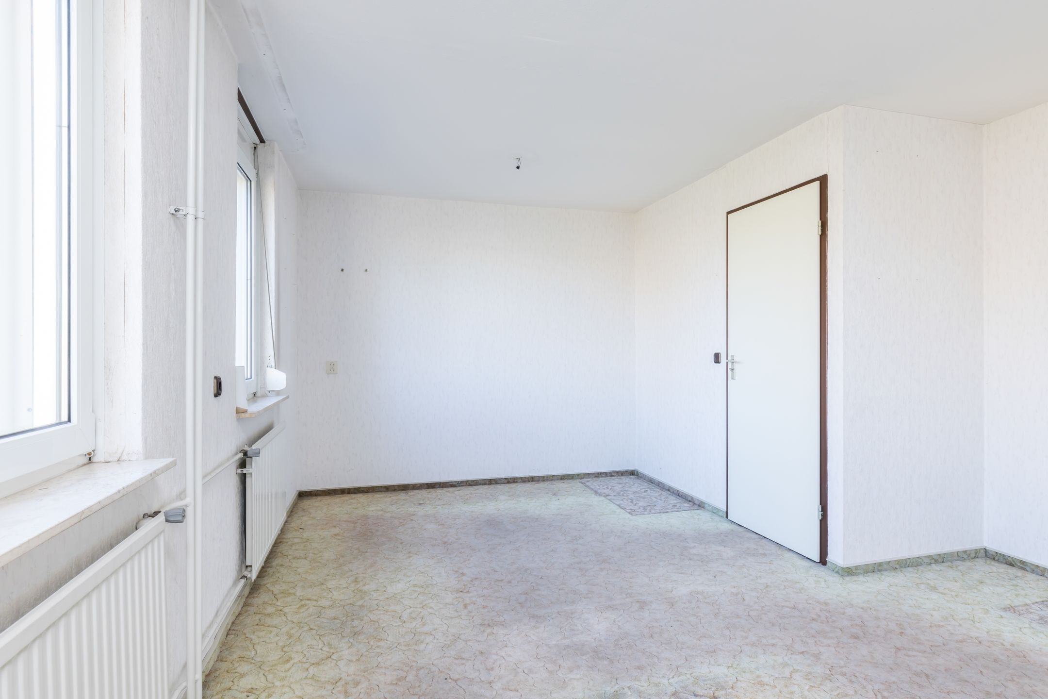 Renovation opportunity: Corner house with garage in quiet Kerkrade neighborhood — 21