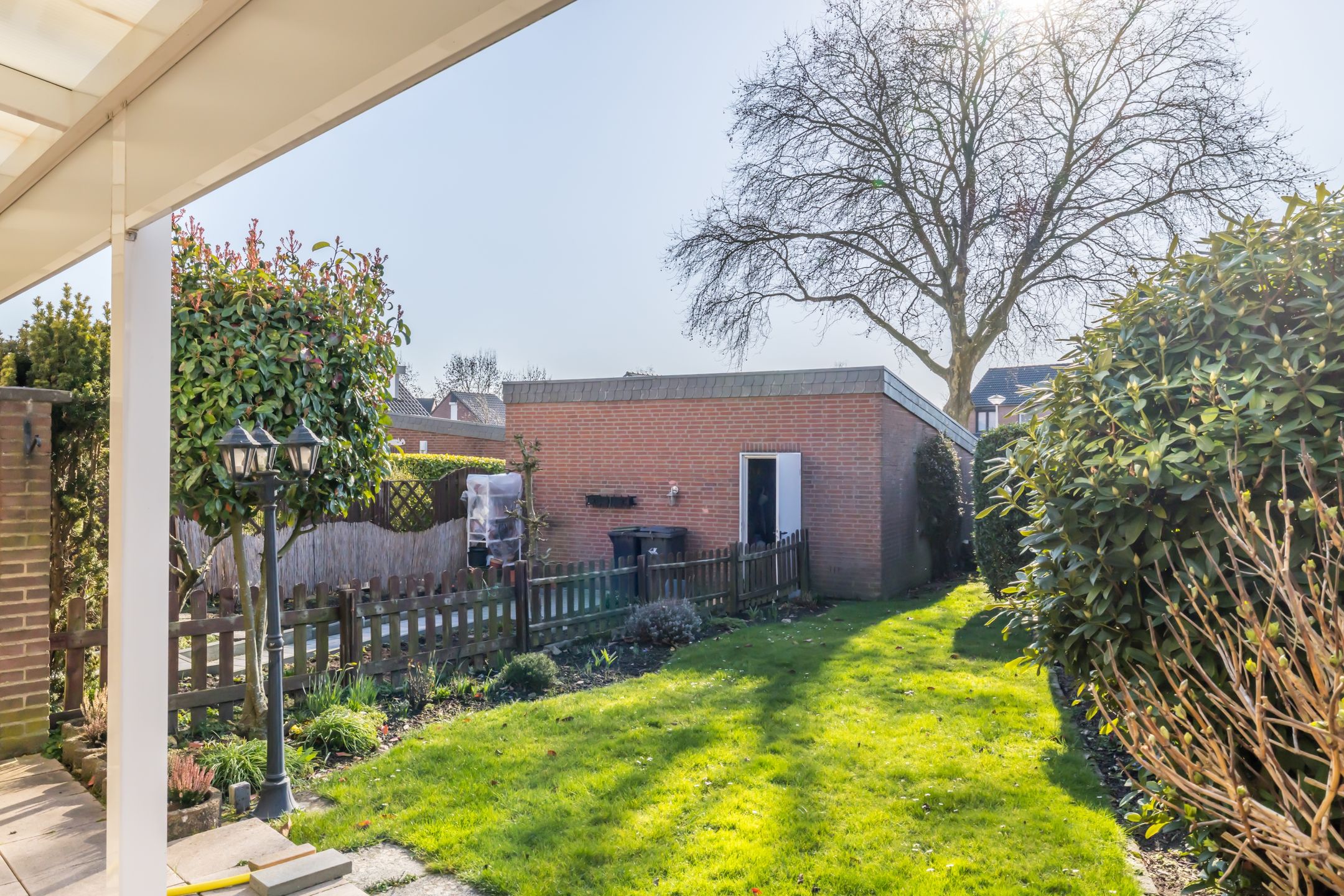 Renovation opportunity: Corner house with garage in quiet Kerkrade neighborhood — 27