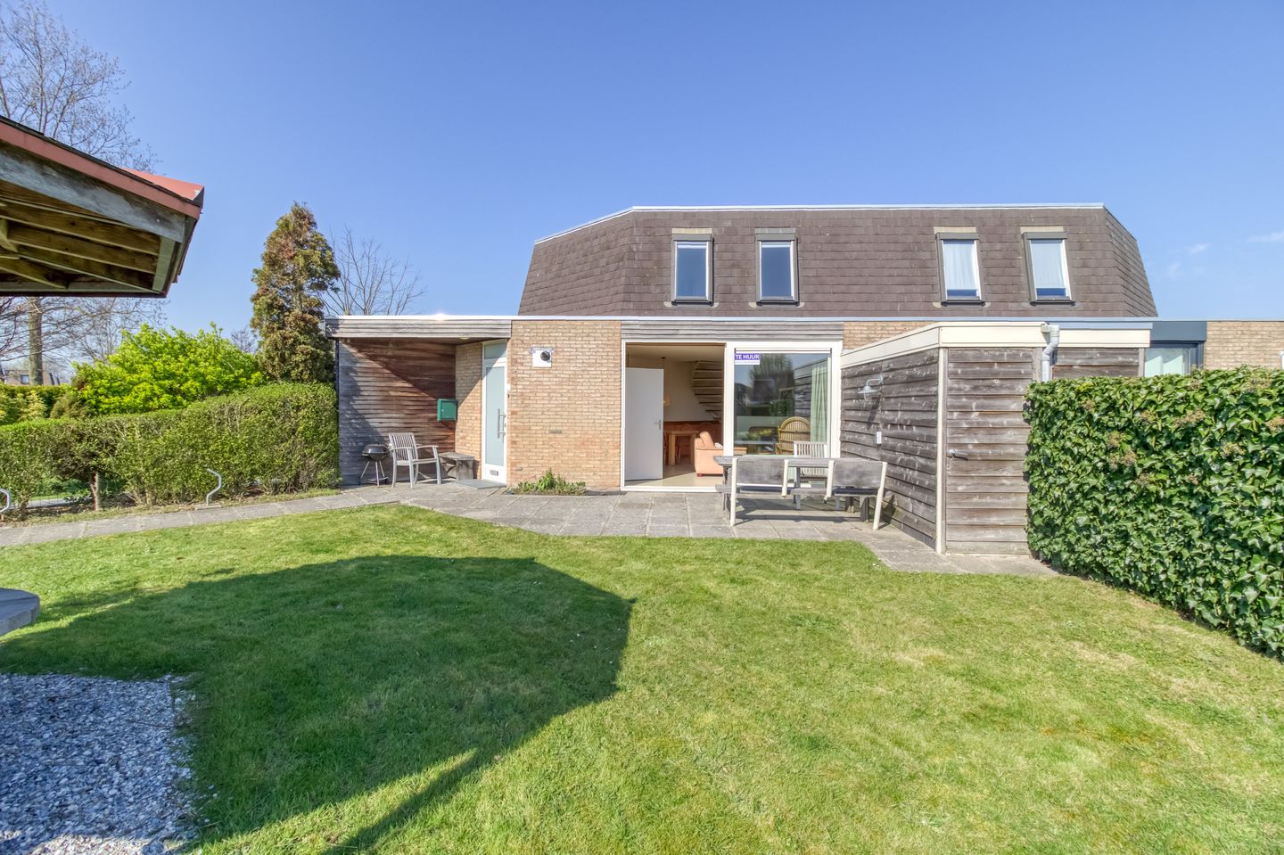 Photo 1 of Liguster 26