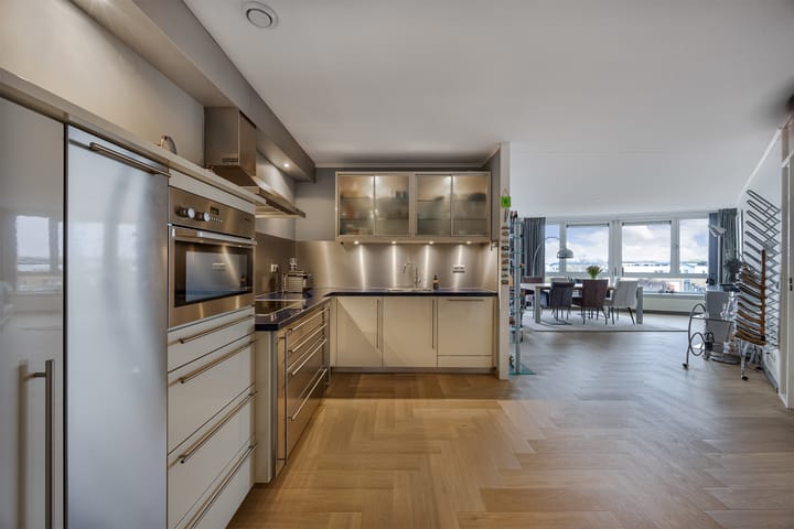 Photo 2 of Lemmerstraat 109