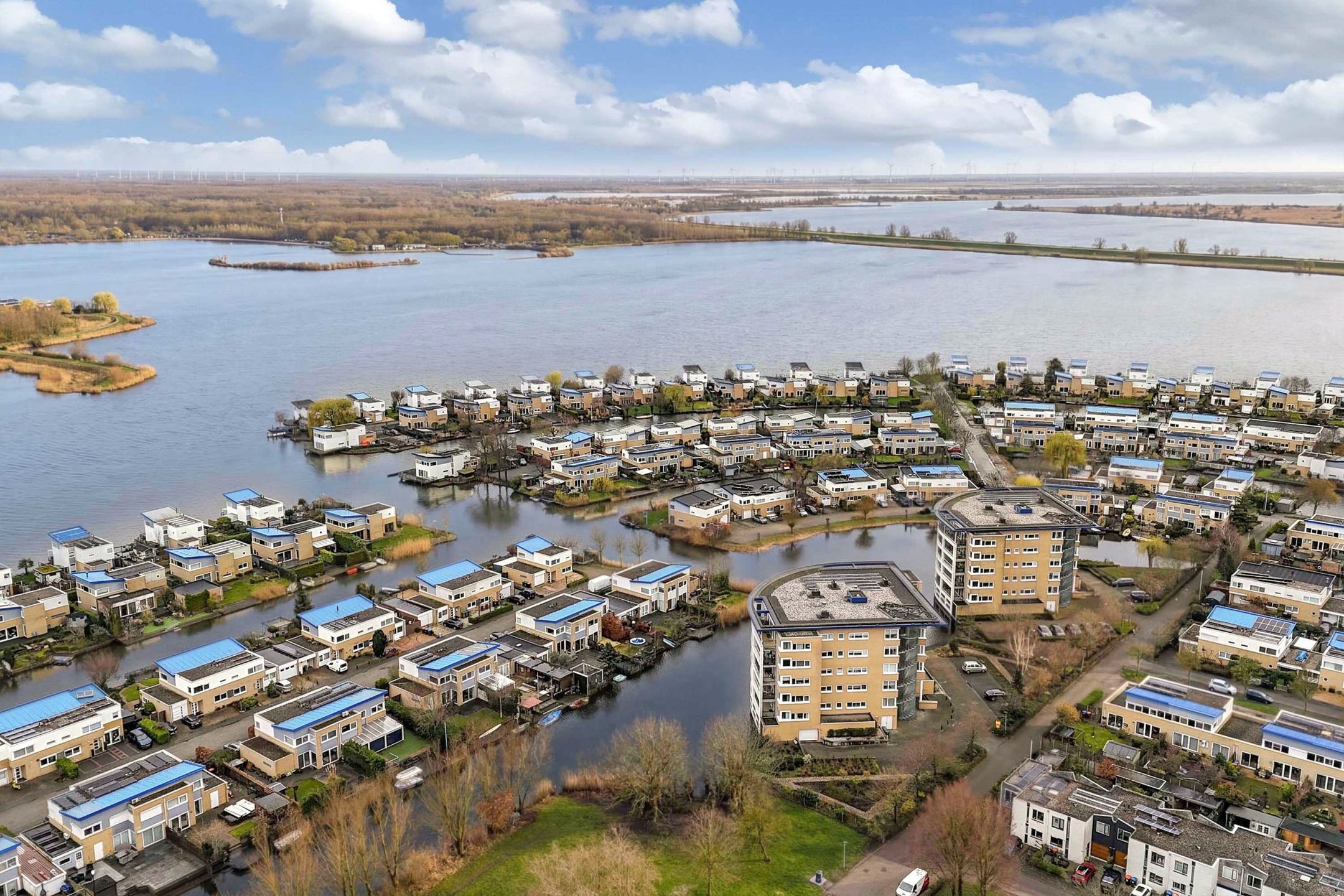 Photo 6 of Lemmerstraat 109