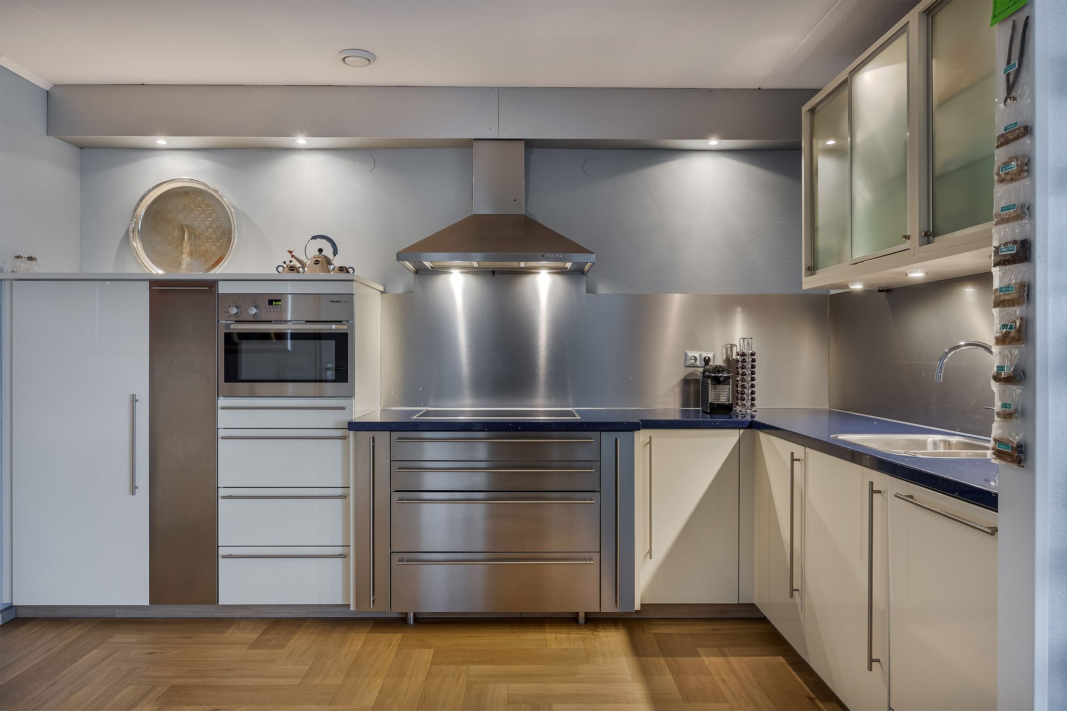 Photo 15 of Lemmerstraat 109