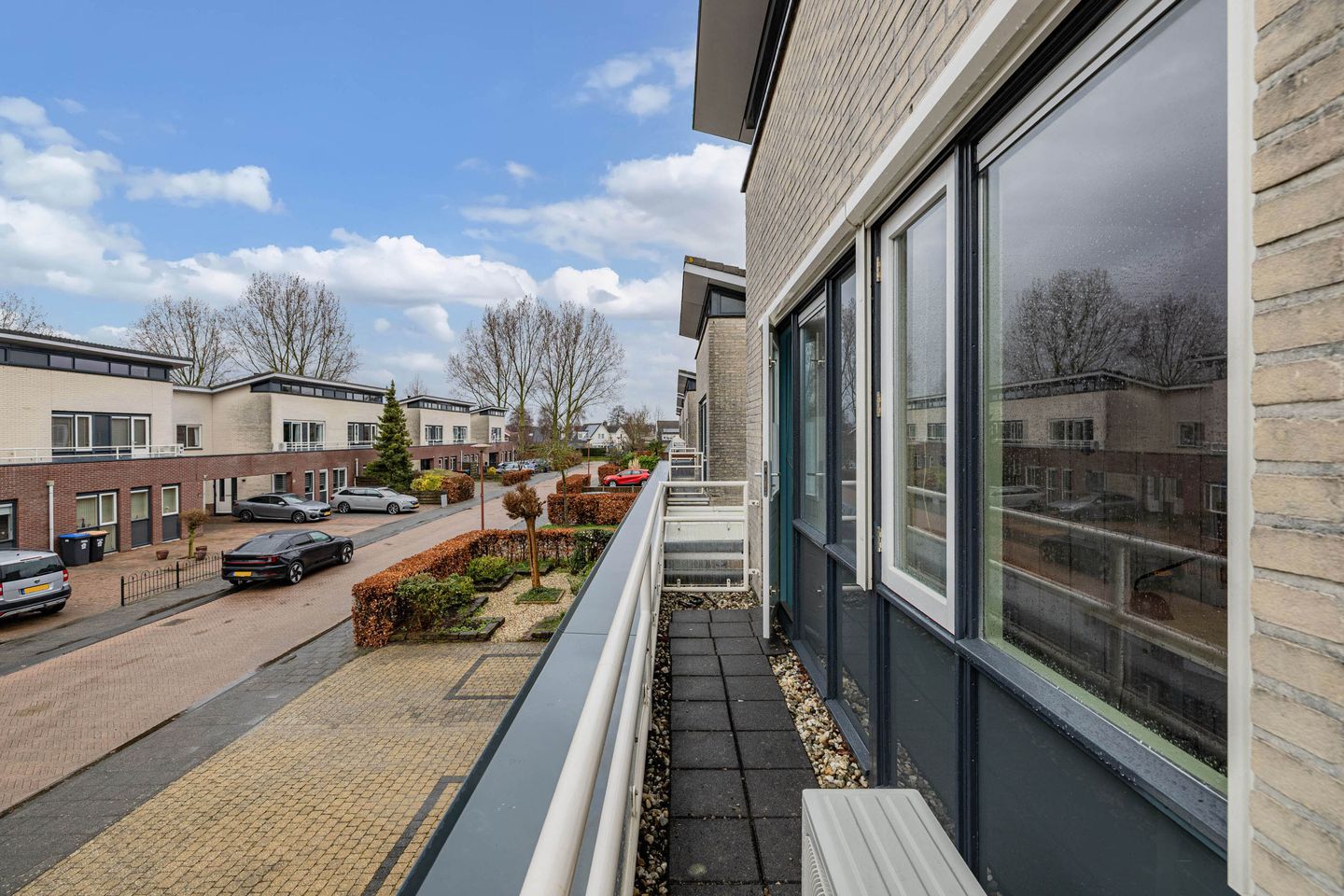 Spacious semi-detached family home with home office potential and energy label A — 32