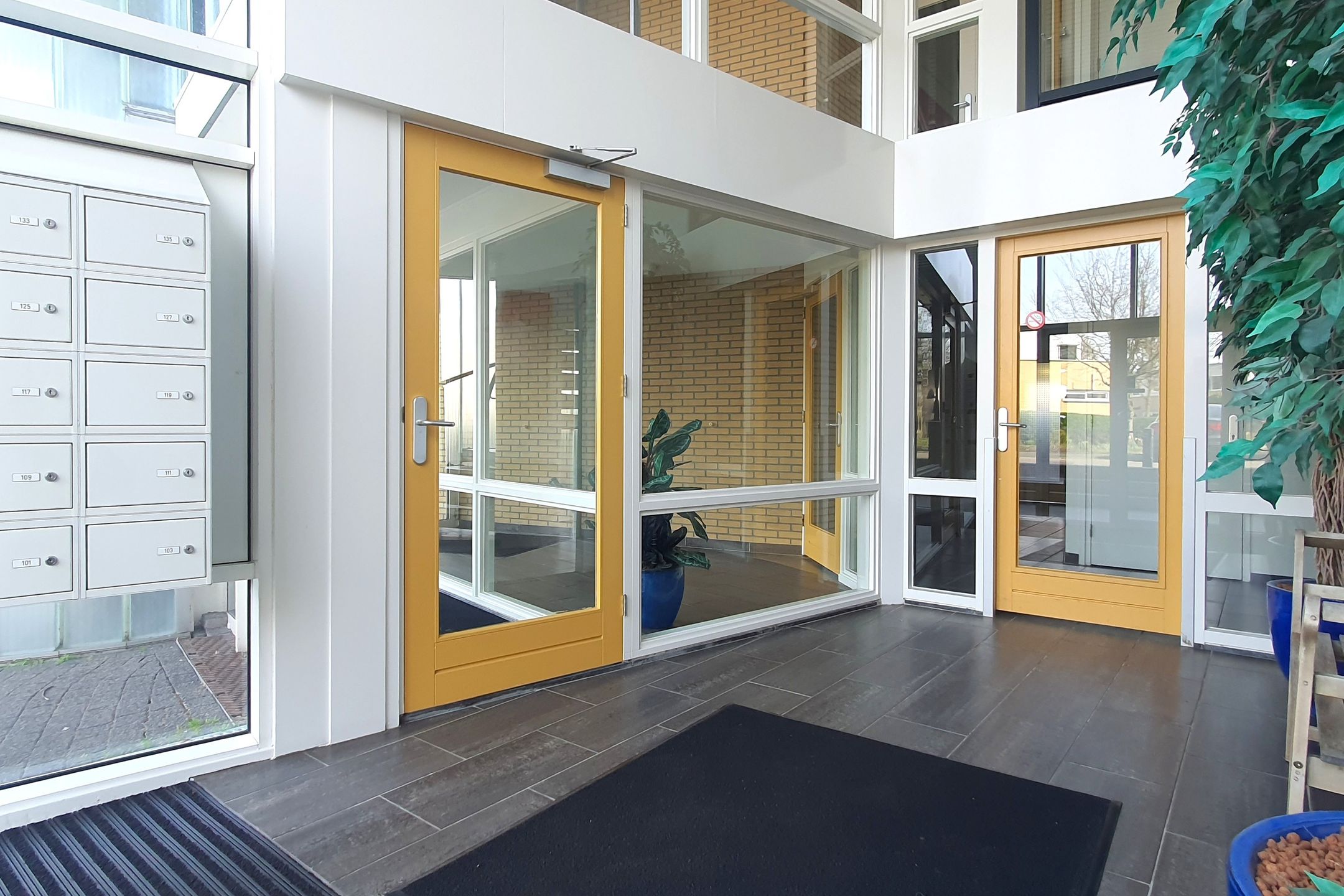 Photo 30 of Lemmerstraat 109