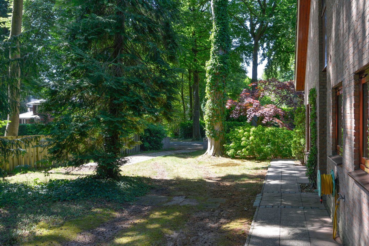 Spacious Detached Villa with Large Garden in Baarn — 40