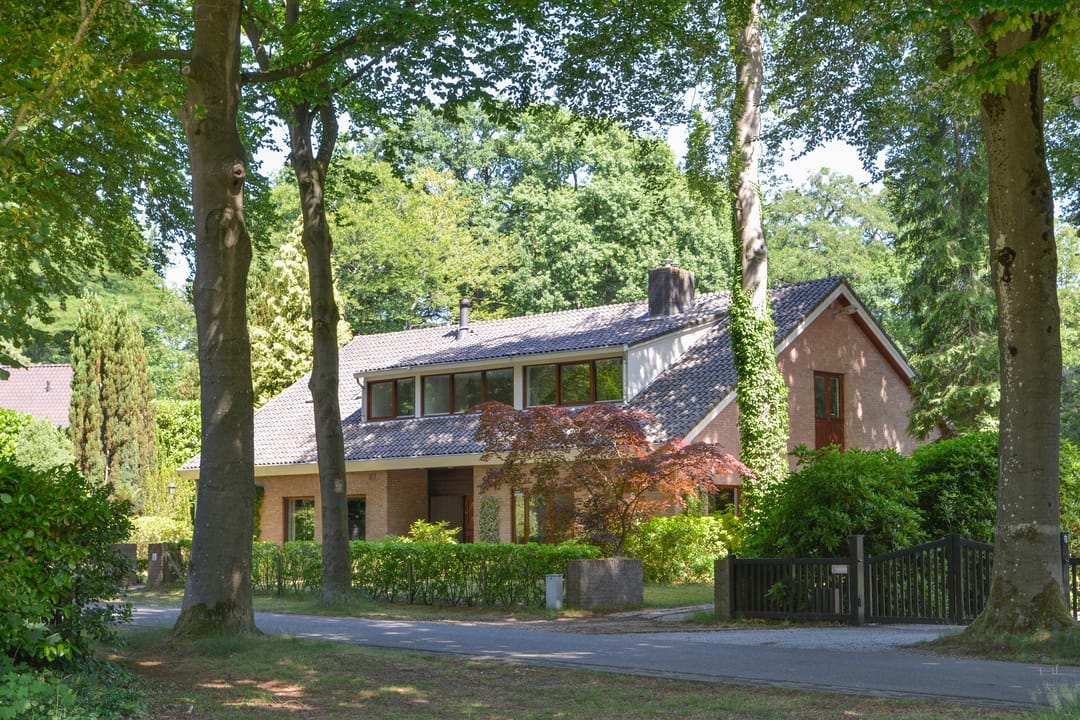 Spacious Detached Villa with Large Garden in Baarn — 41