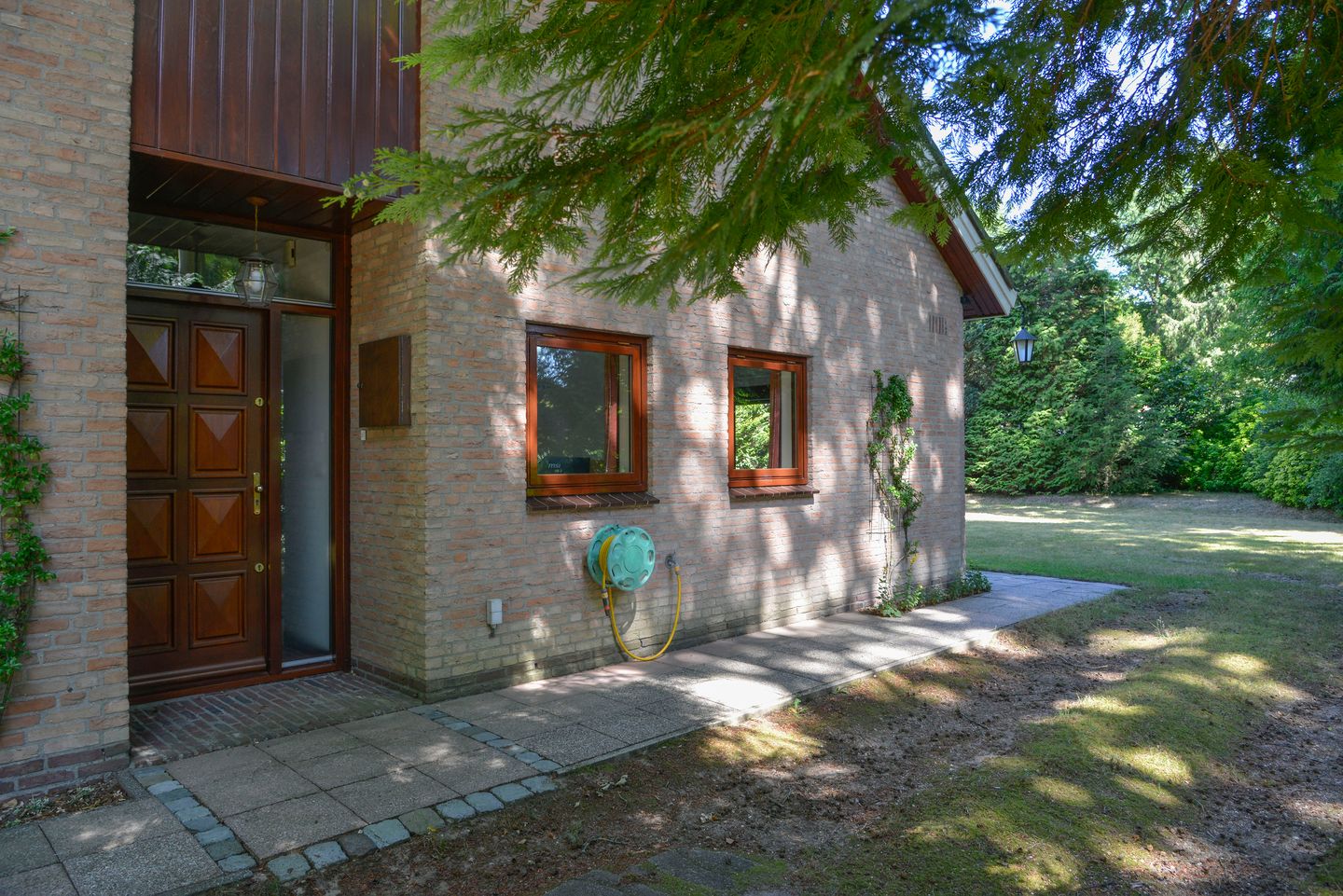 Spacious Detached Villa with Large Garden in Baarn — 44
