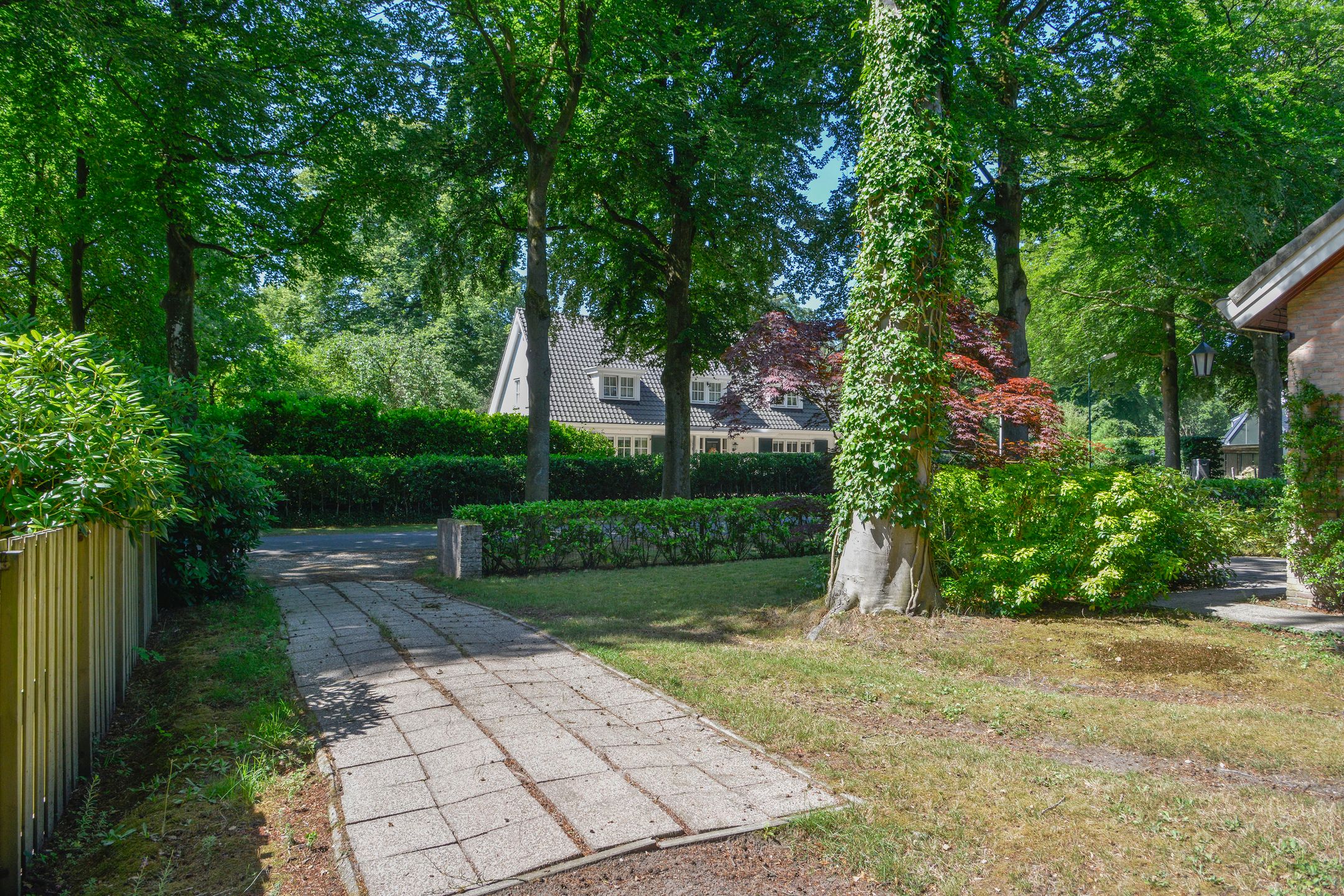 Spacious Detached Villa with Large Garden in Baarn — 45