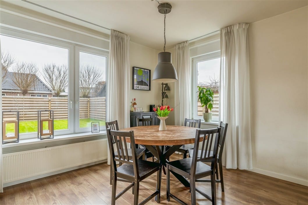 Modern Family Home with Spacious Garden and Driveway in Bad Nieuweschans — 17