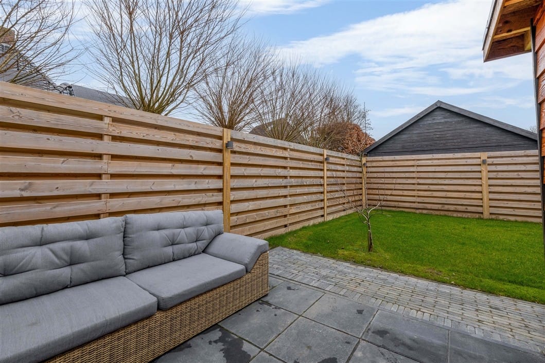 Modern Family Home with Spacious Garden and Driveway in Bad Nieuweschans — 38