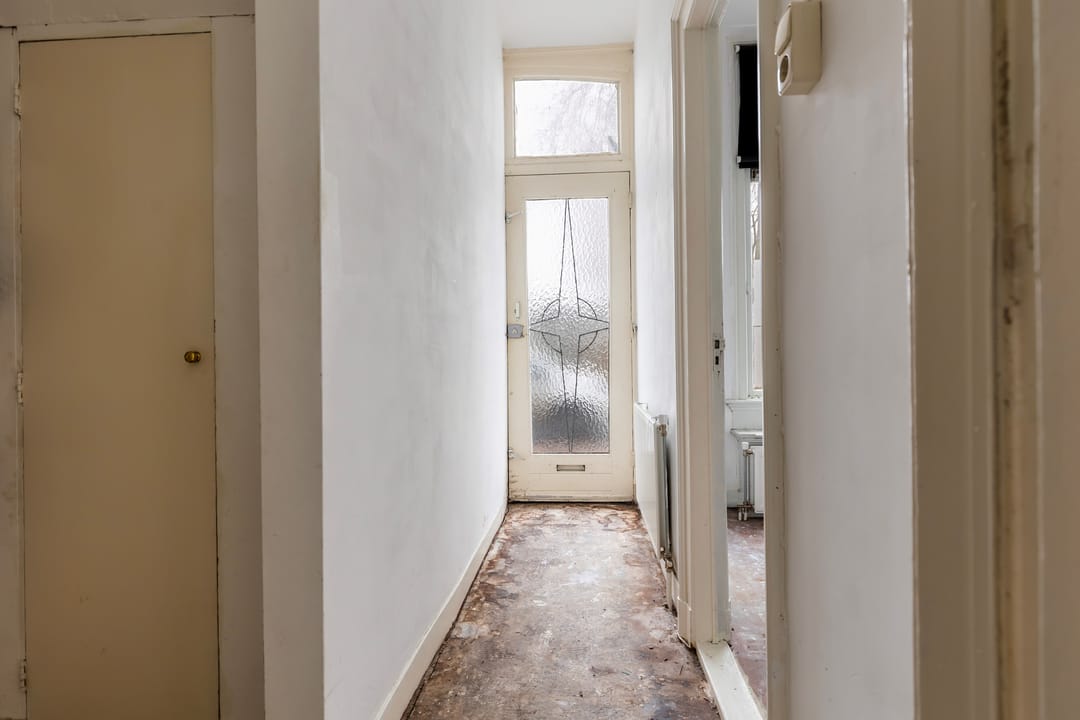 Living and Investing in a Historic Townhouse with Three Independent Units — 12