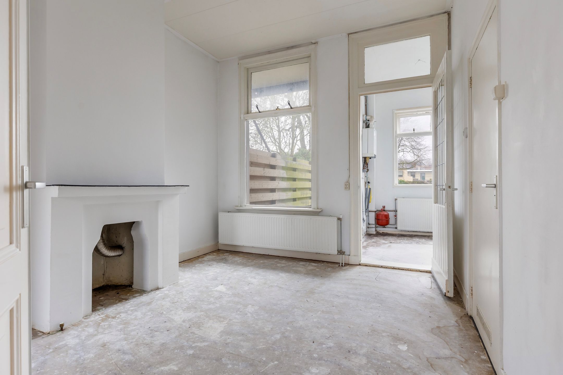 Living and Investing in a Historic Townhouse with Three Independent Units — 14