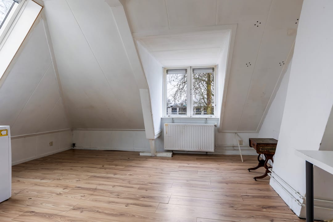 Living and Investing in a Historic Townhouse with Three Independent Units — 29