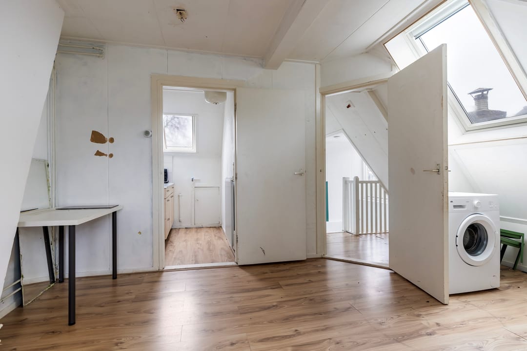 Living and Investing in a Historic Townhouse with Three Independent Units — 30