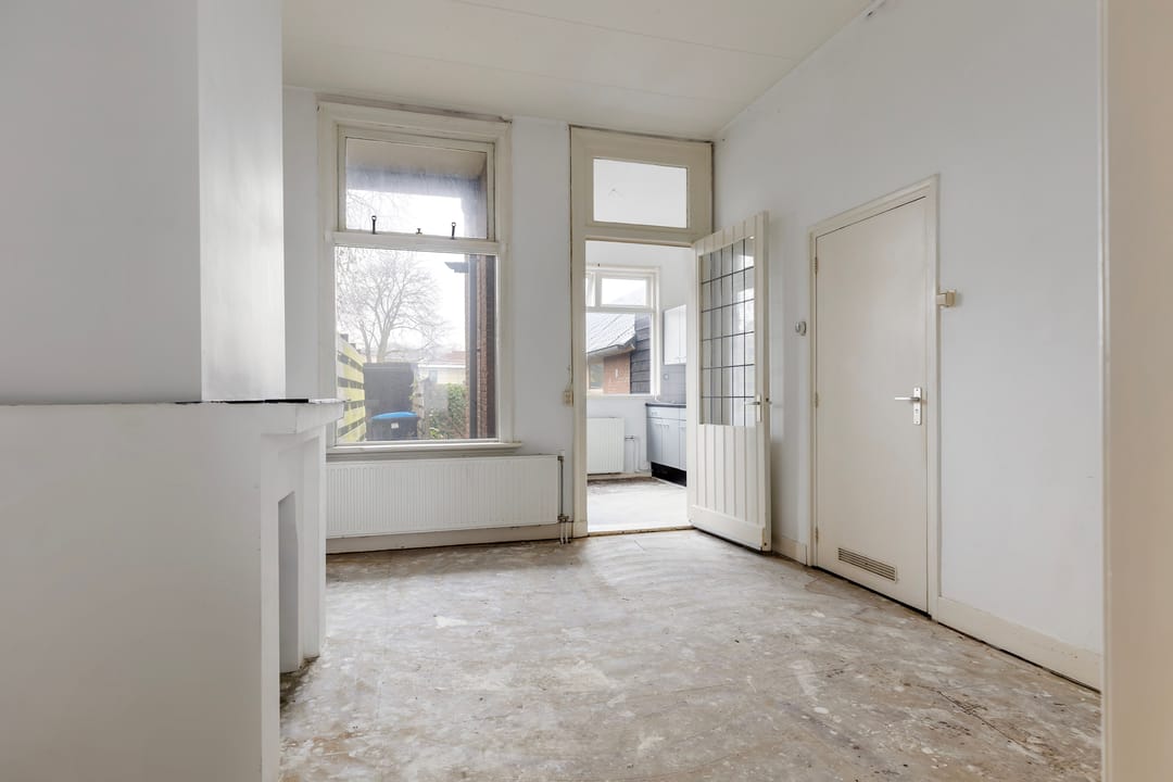 Living and Investing in a Historic Townhouse with Three Independent Units — 16