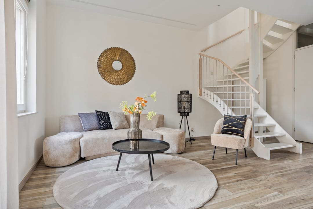 Move-in ready family home with garden and private parking in a top location — 15