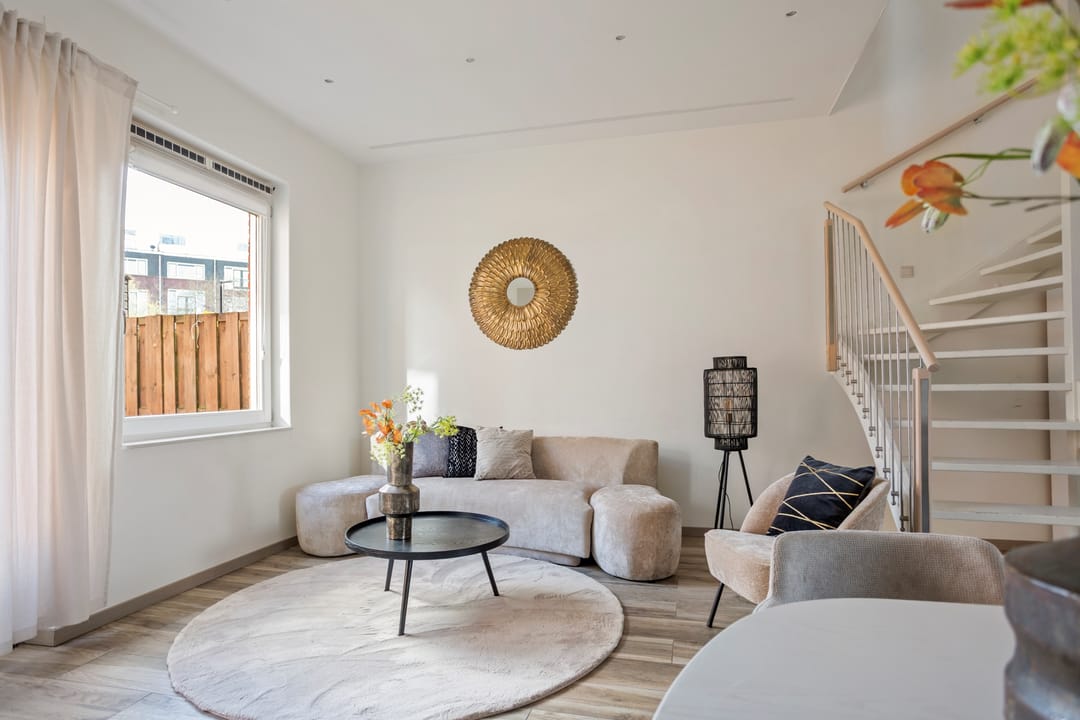 Move-in ready family home with garden and private parking in a top location — 16