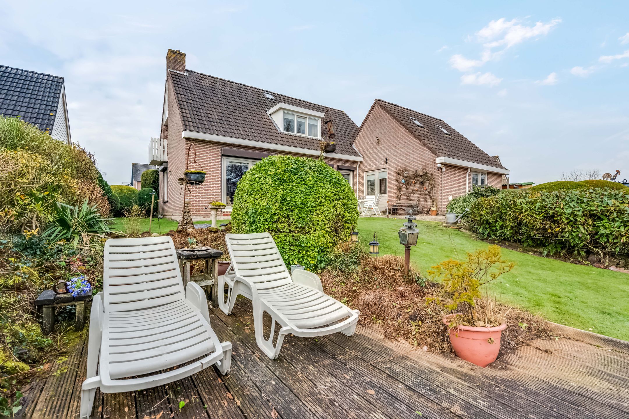Detached Bungalow at Water with Private Mooring — 30