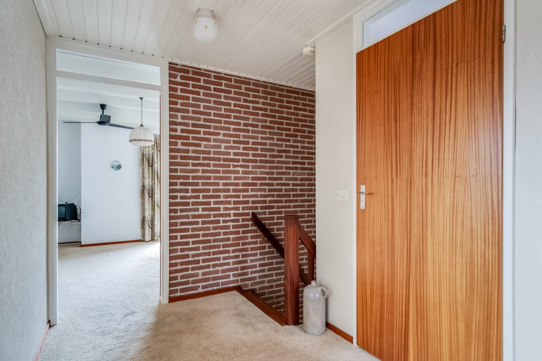 Detached Bungalow at Water with Private Mooring — 38