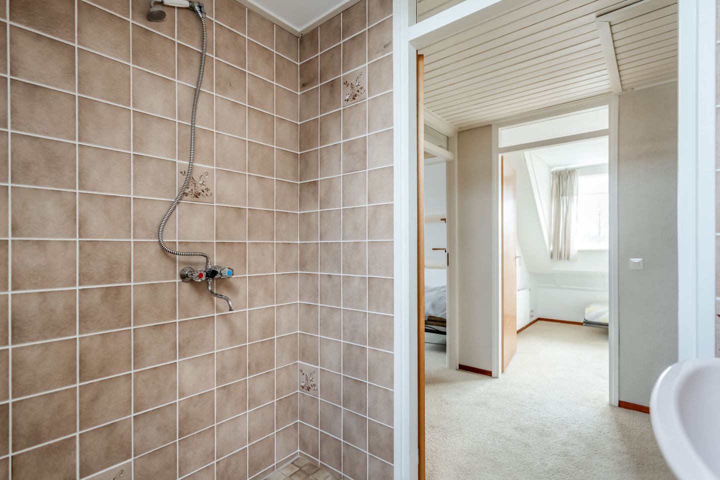 Detached Bungalow at Water with Private Mooring — 49