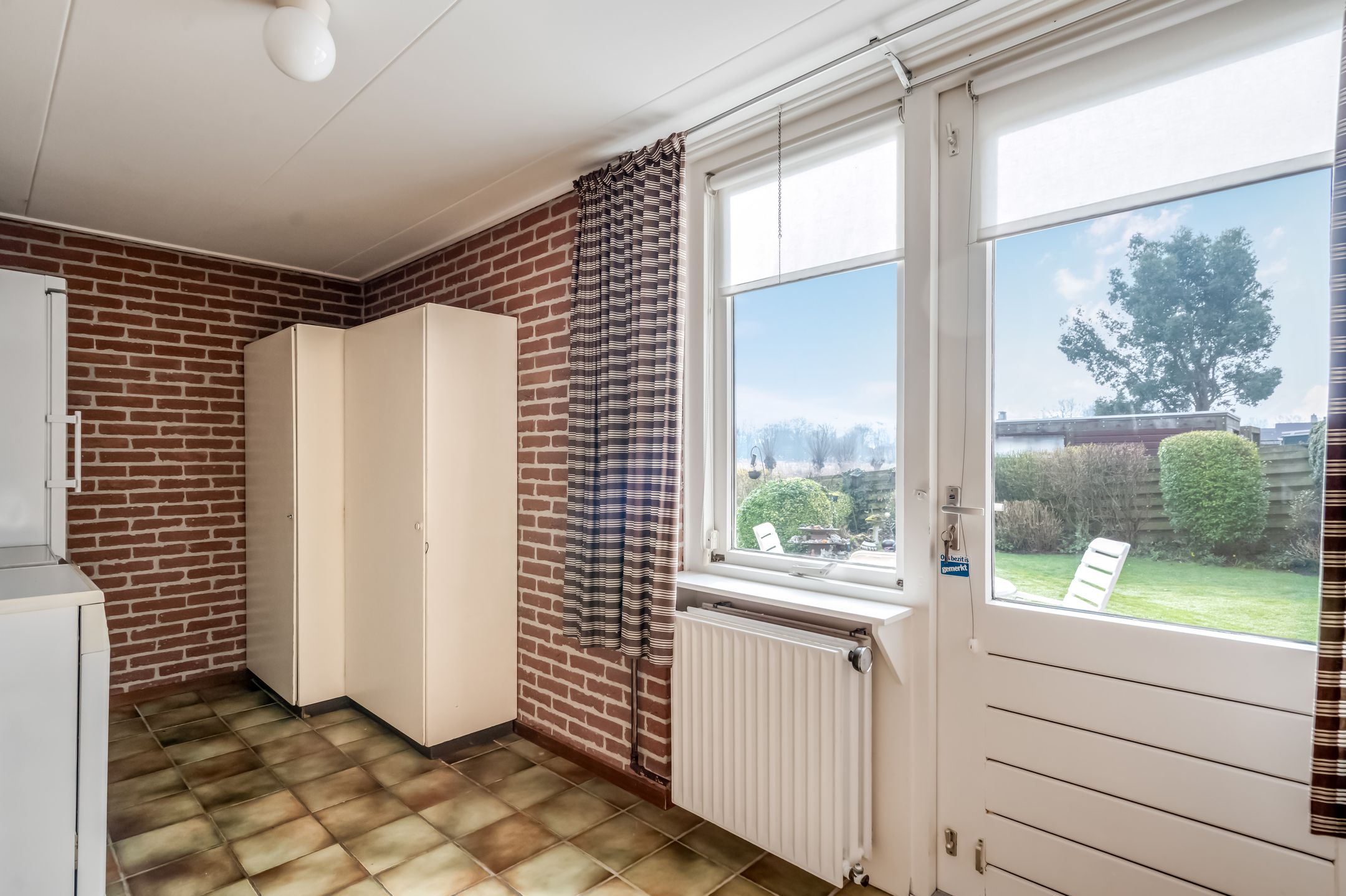Detached Bungalow at Water with Private Mooring — 24