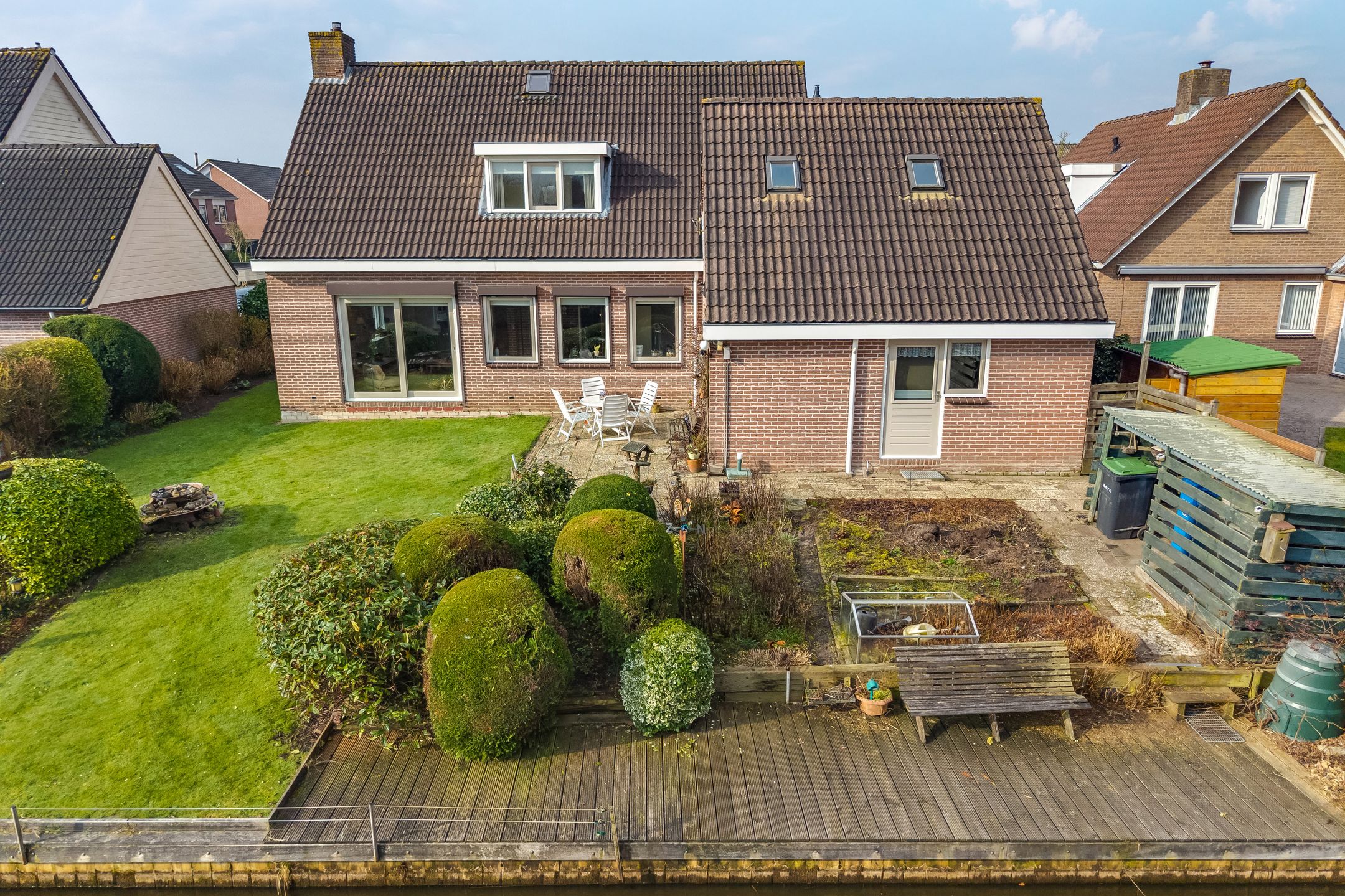 Detached Bungalow at Water with Private Mooring — 33