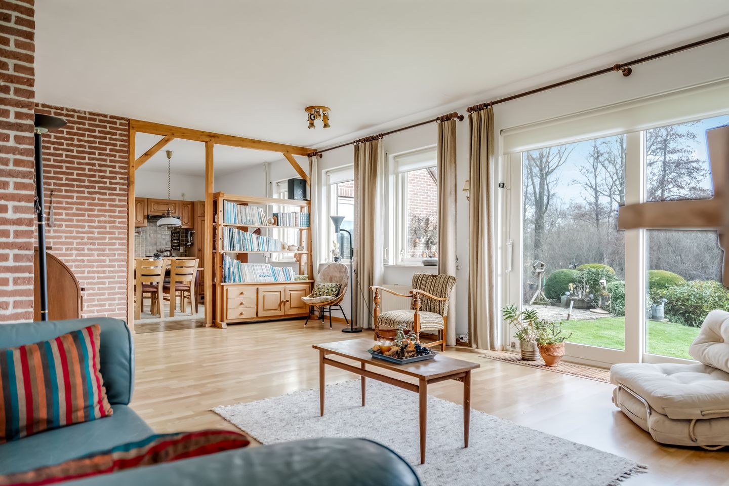 Detached Bungalow at Water with Private Mooring — 20