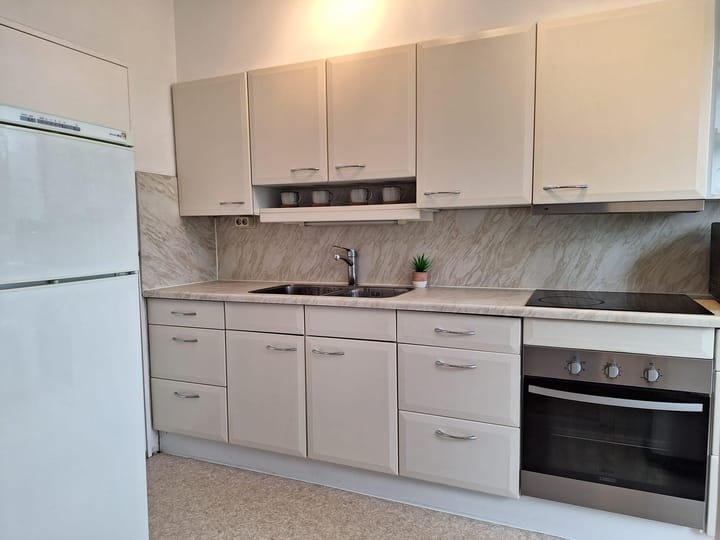 Photo 4 of Schouwenselaan 47