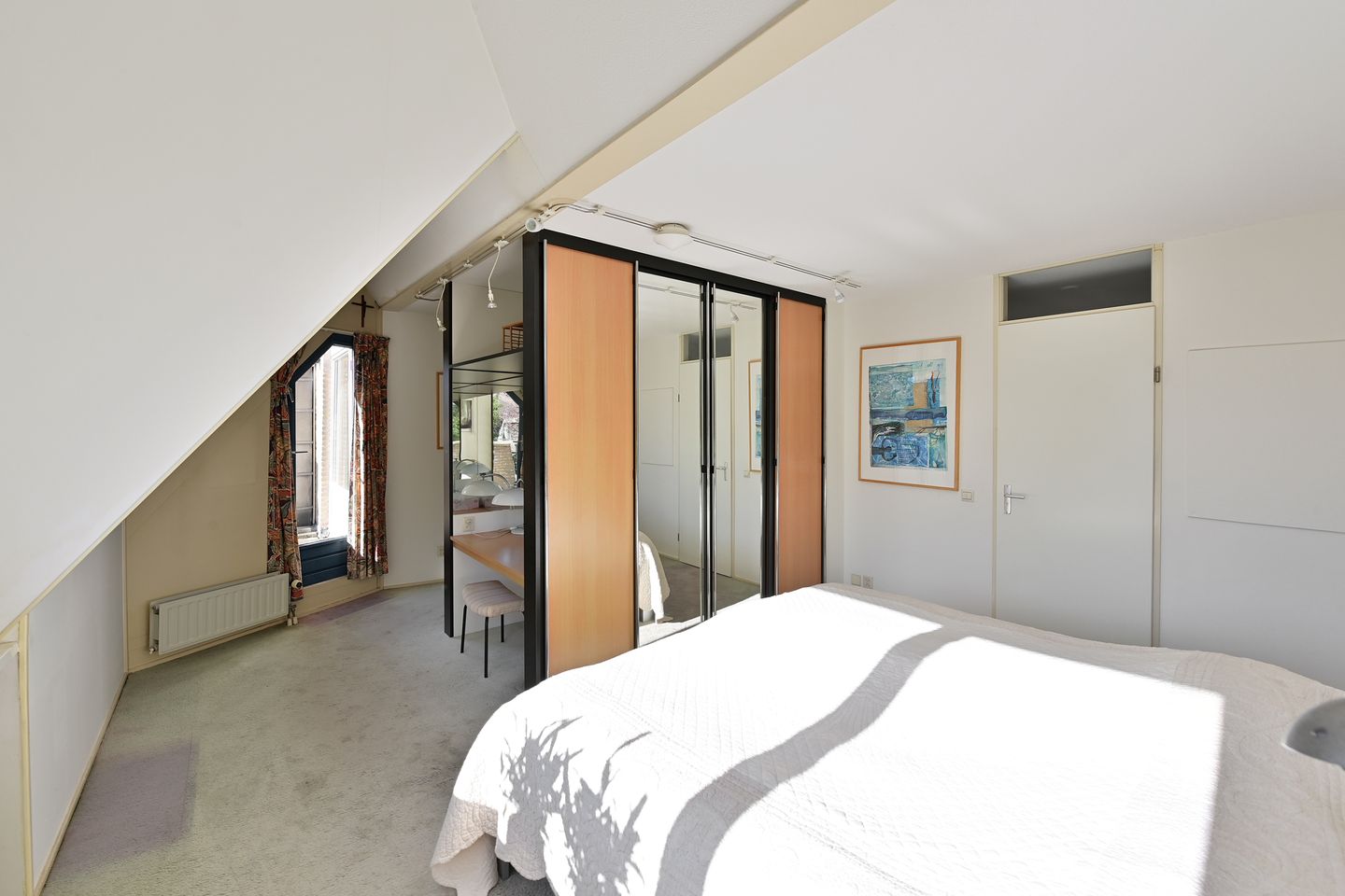 Spacious semi-detached villa in Laren center with garden and parking — 14