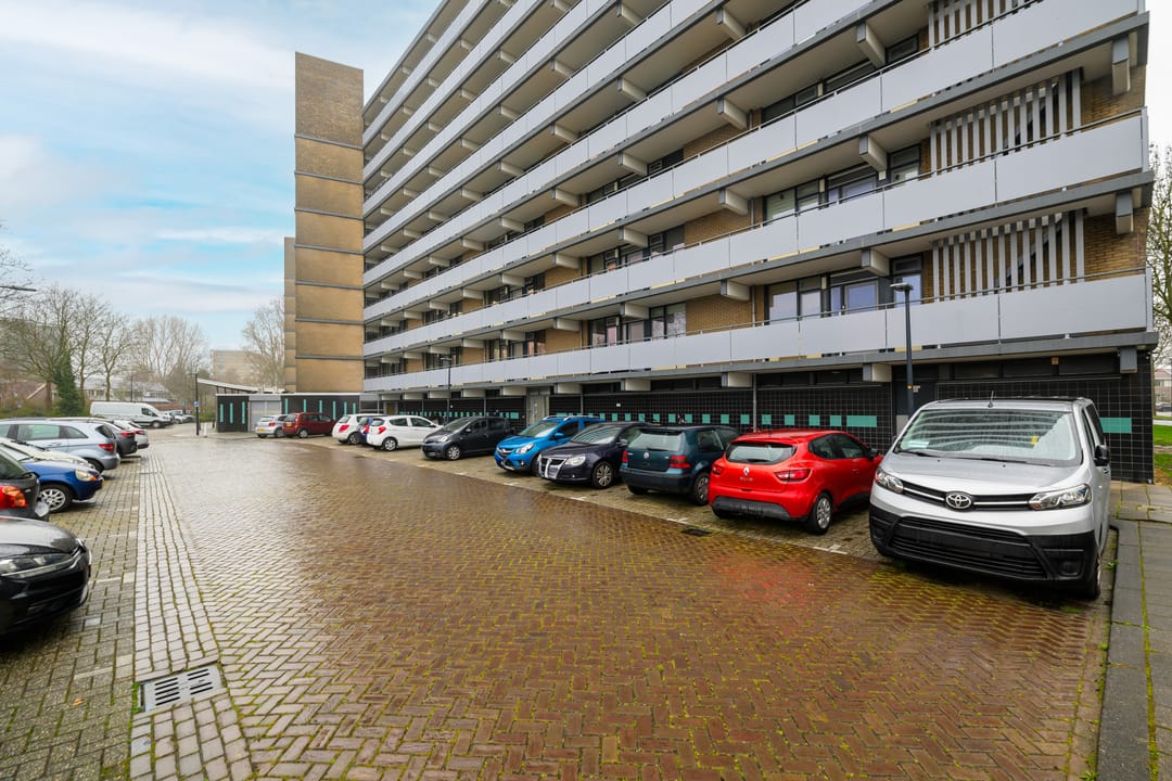 Spacious apartment with panoramic view on the 7th floor in Leiden Lage Mors — 32