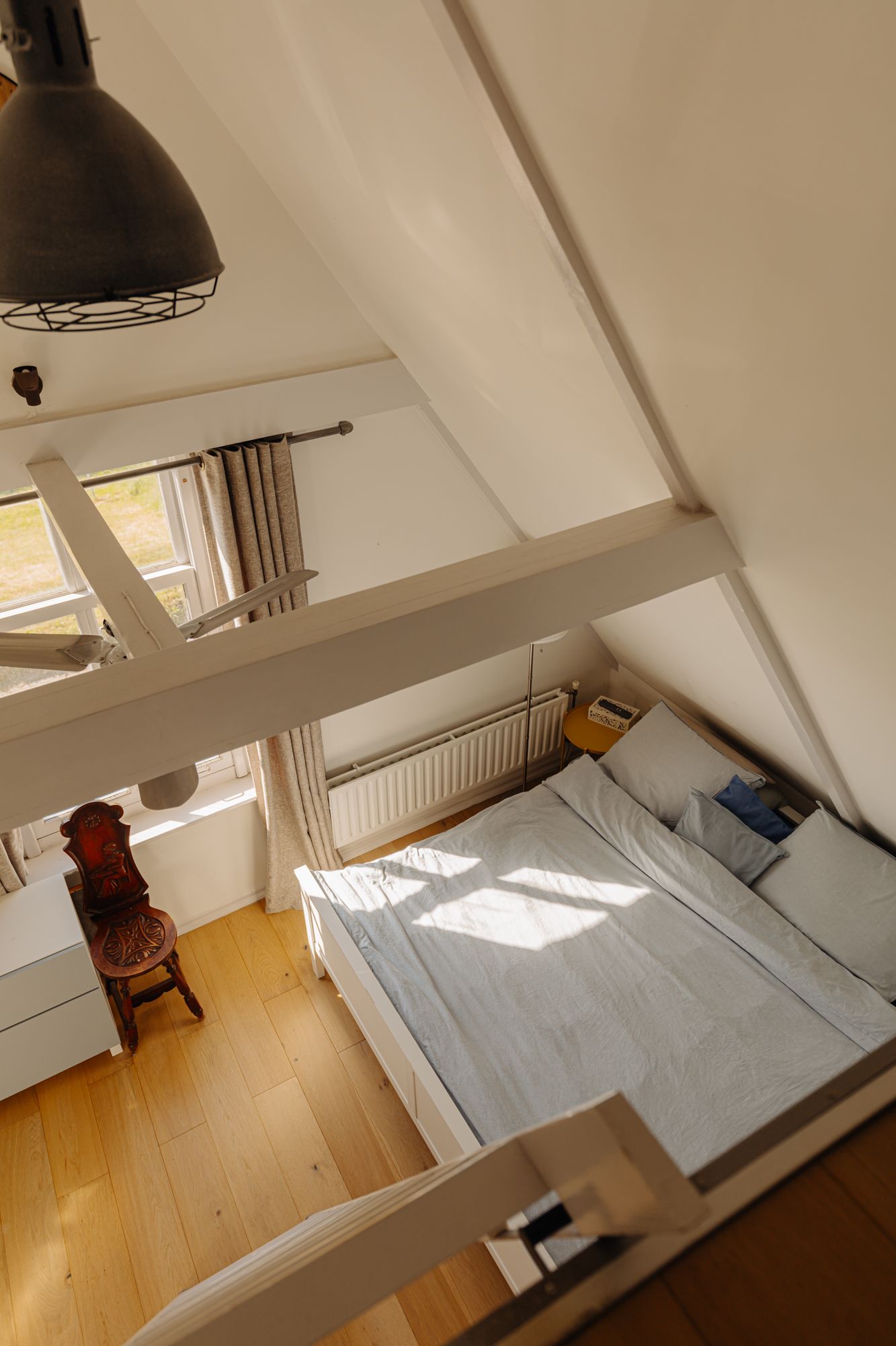 Characteristic Dike House with Panoramic Water Views in Historic Durgerdam — 26