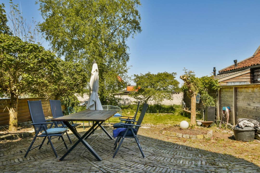 Characteristic Dike House with Panoramic Water Views in Historic Durgerdam — 44