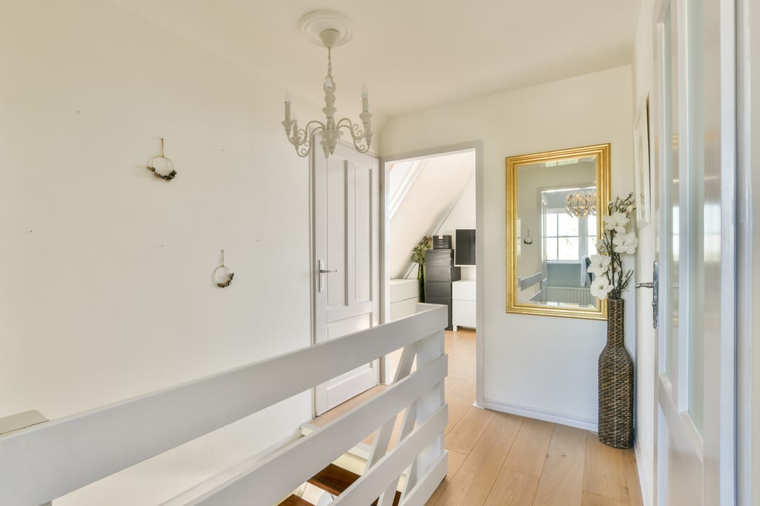 Characteristic Dike House with Panoramic Water Views in Historic Durgerdam — 22