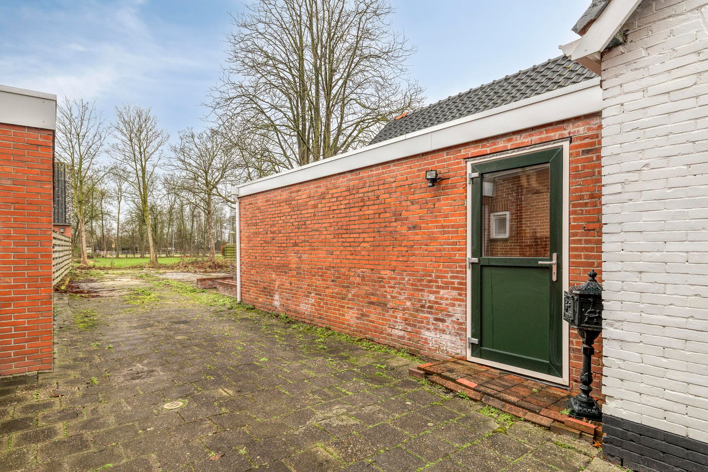 Detached home with potential and spacious garden in De Wilp — 22