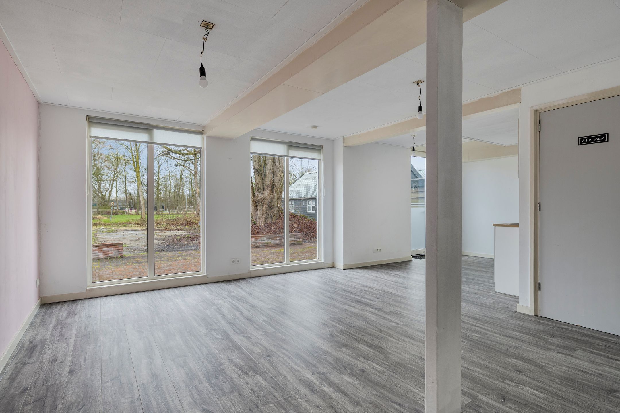 Detached home with potential and spacious garden in De Wilp — 24