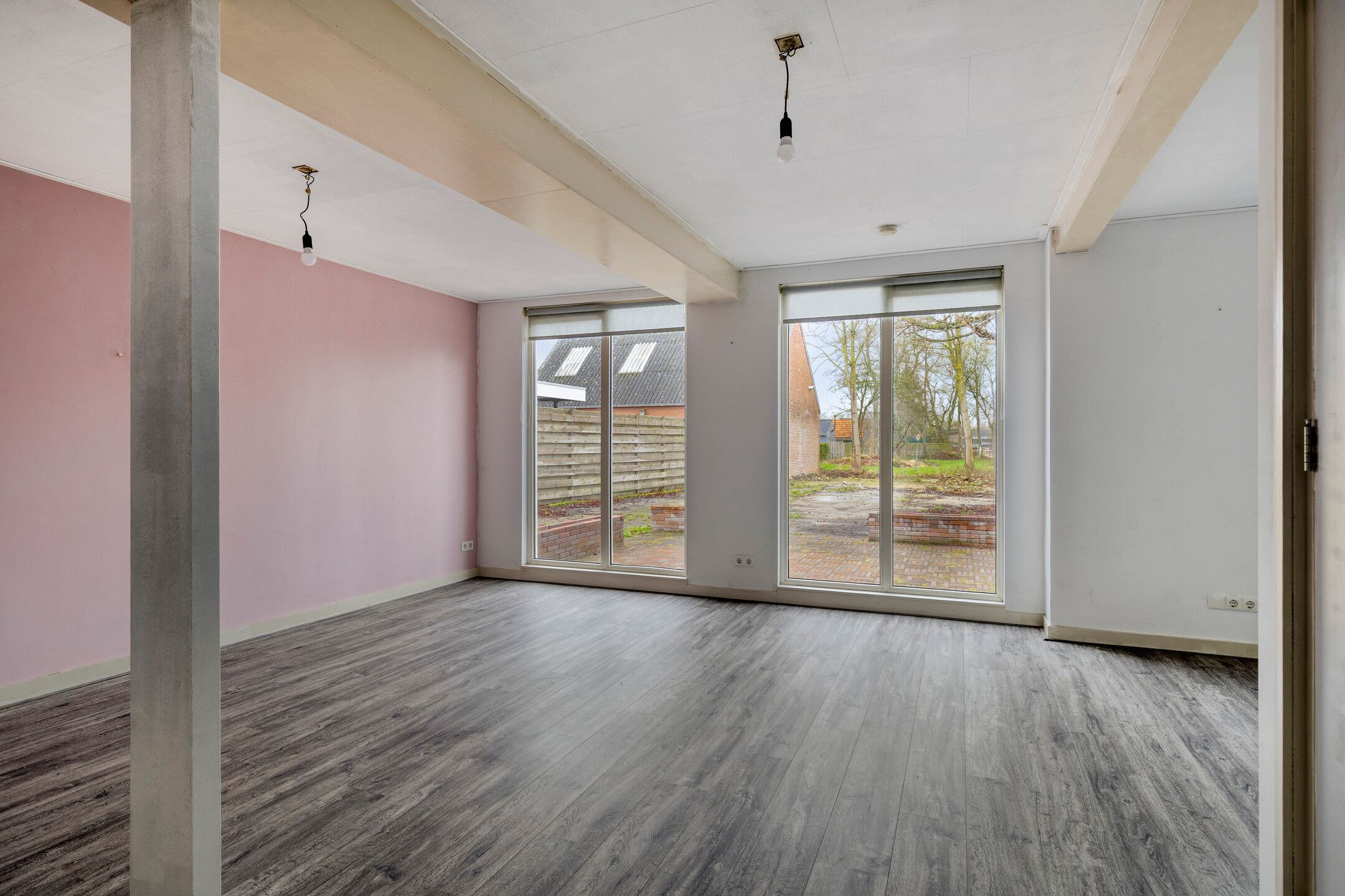 Detached home with potential and spacious garden in De Wilp — 27
