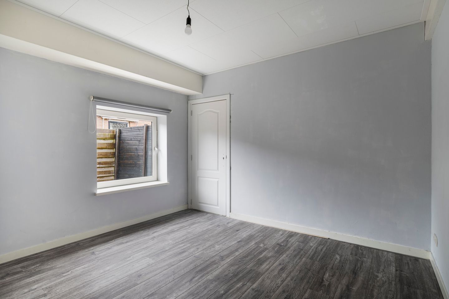 Detached home with potential and spacious garden in De Wilp — 32