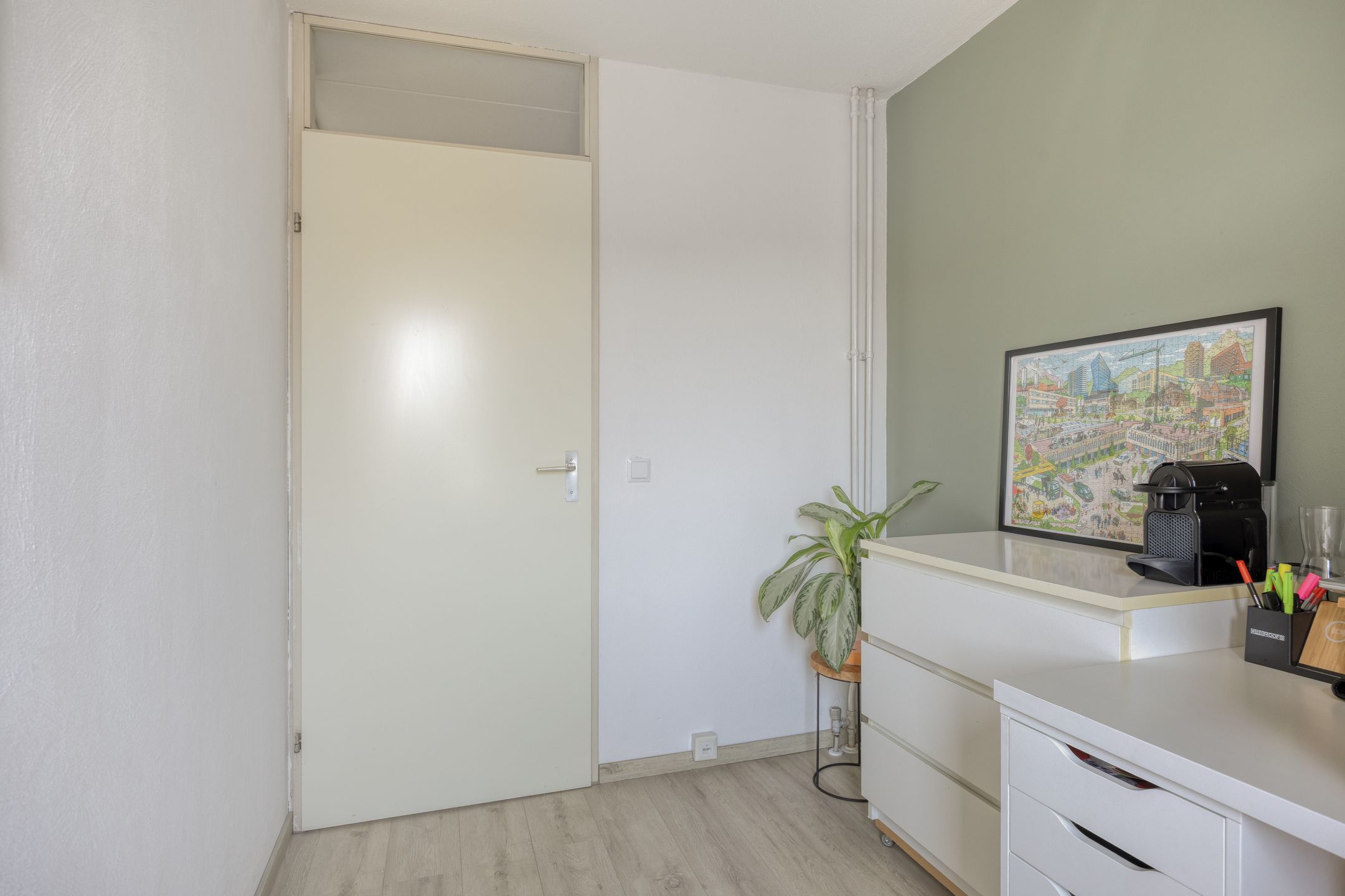 Light and well-maintained maisonette with sunny south-facing roof terrace and private parking in Malden — 26