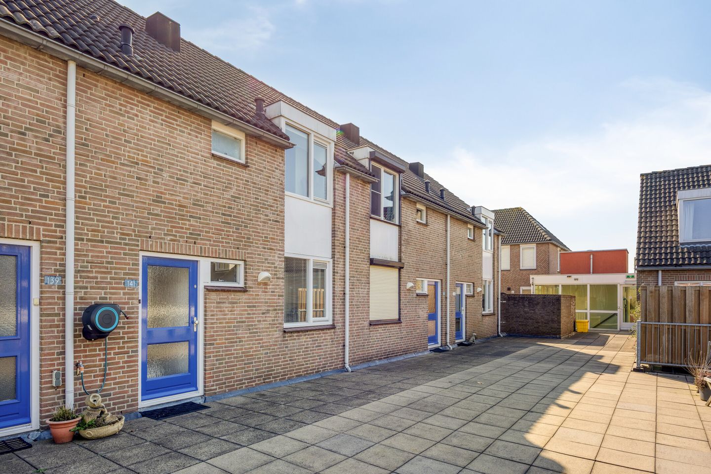 Light and well-maintained maisonette with sunny south-facing roof terrace and private parking in Malden — 33