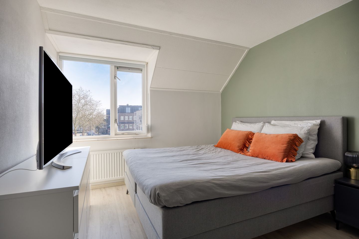 Light and well-maintained maisonette with sunny south-facing roof terrace and private parking in Malden — 19