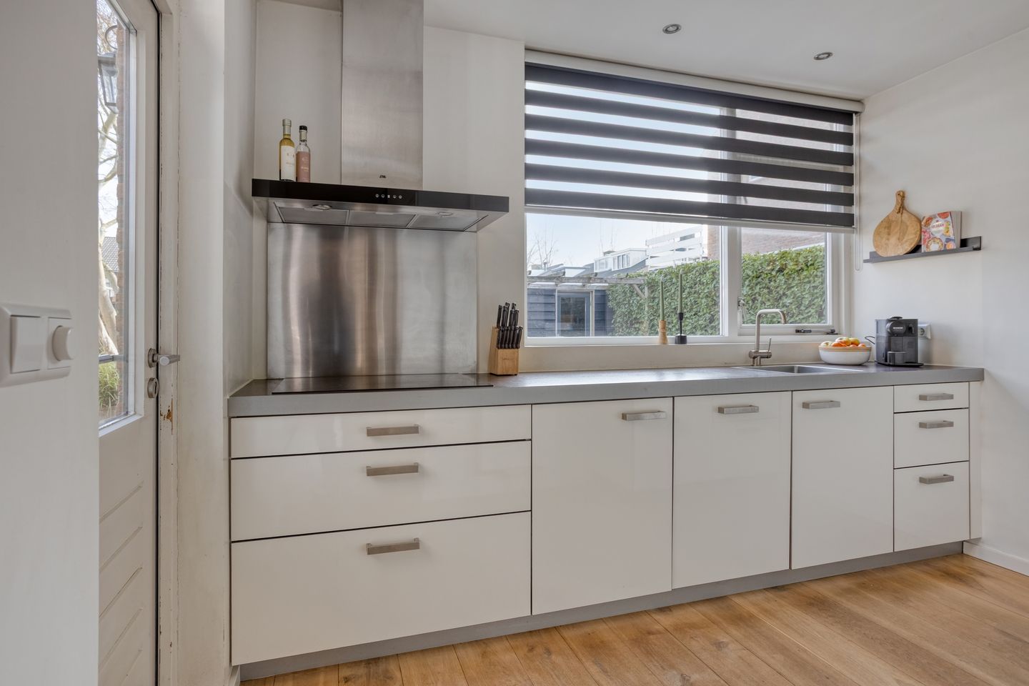 Move-in Ready Semi-Detached House with 4 Bedrooms and Large Garage in Terheijden — 19
