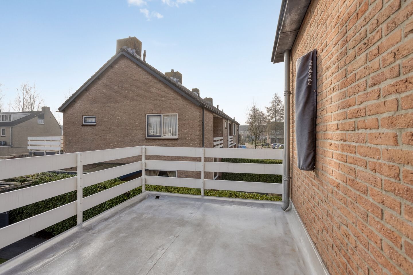 Move-in Ready Semi-Detached House with 4 Bedrooms and Large Garage in Terheijden — 25
