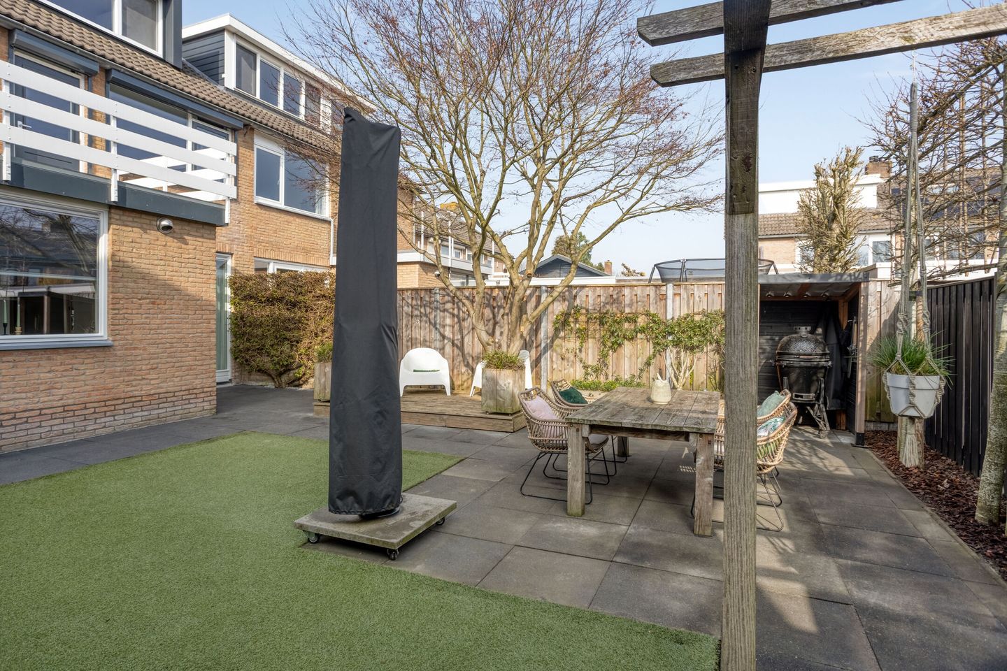 Move-in Ready Semi-Detached House with 4 Bedrooms and Large Garage in Terheijden — 40