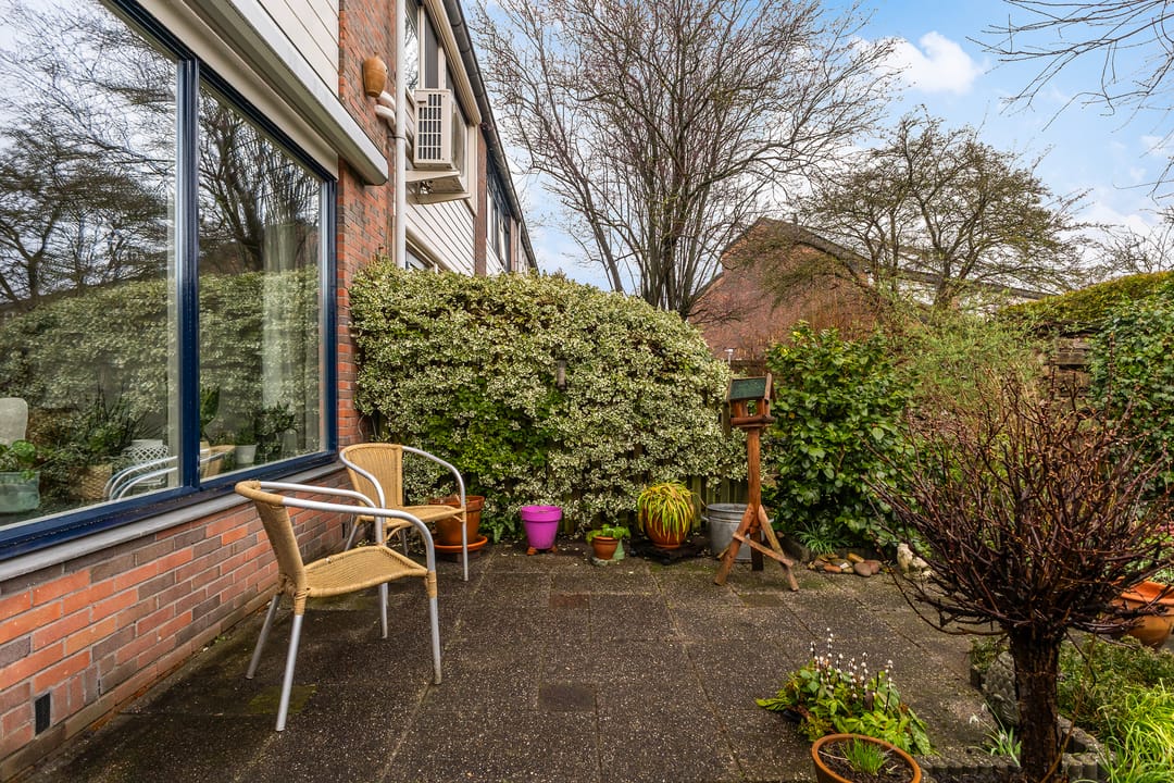 Spacious and Light Semi-detached Family Home in Child-friendly Aldlân — 32